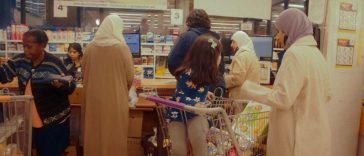 Kids Smart Shopping: 10 Powerful Ways to Teach Habits