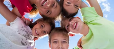 20 Sustainable Kids’ Clothing Brands Good For The Planet